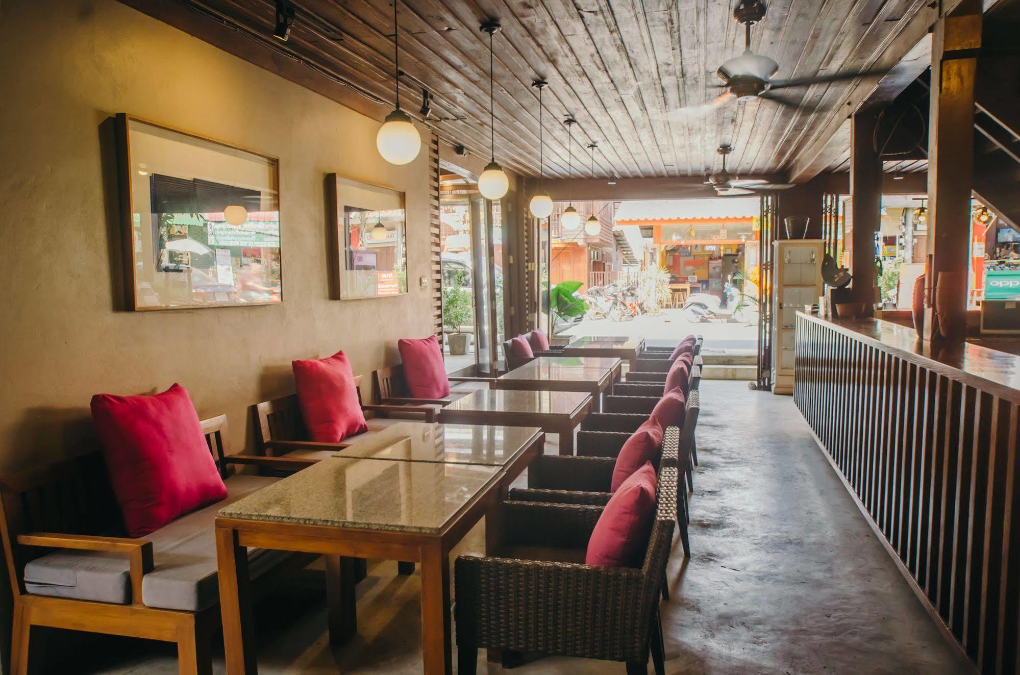 Lilu Pai Hotel Luaran gambar