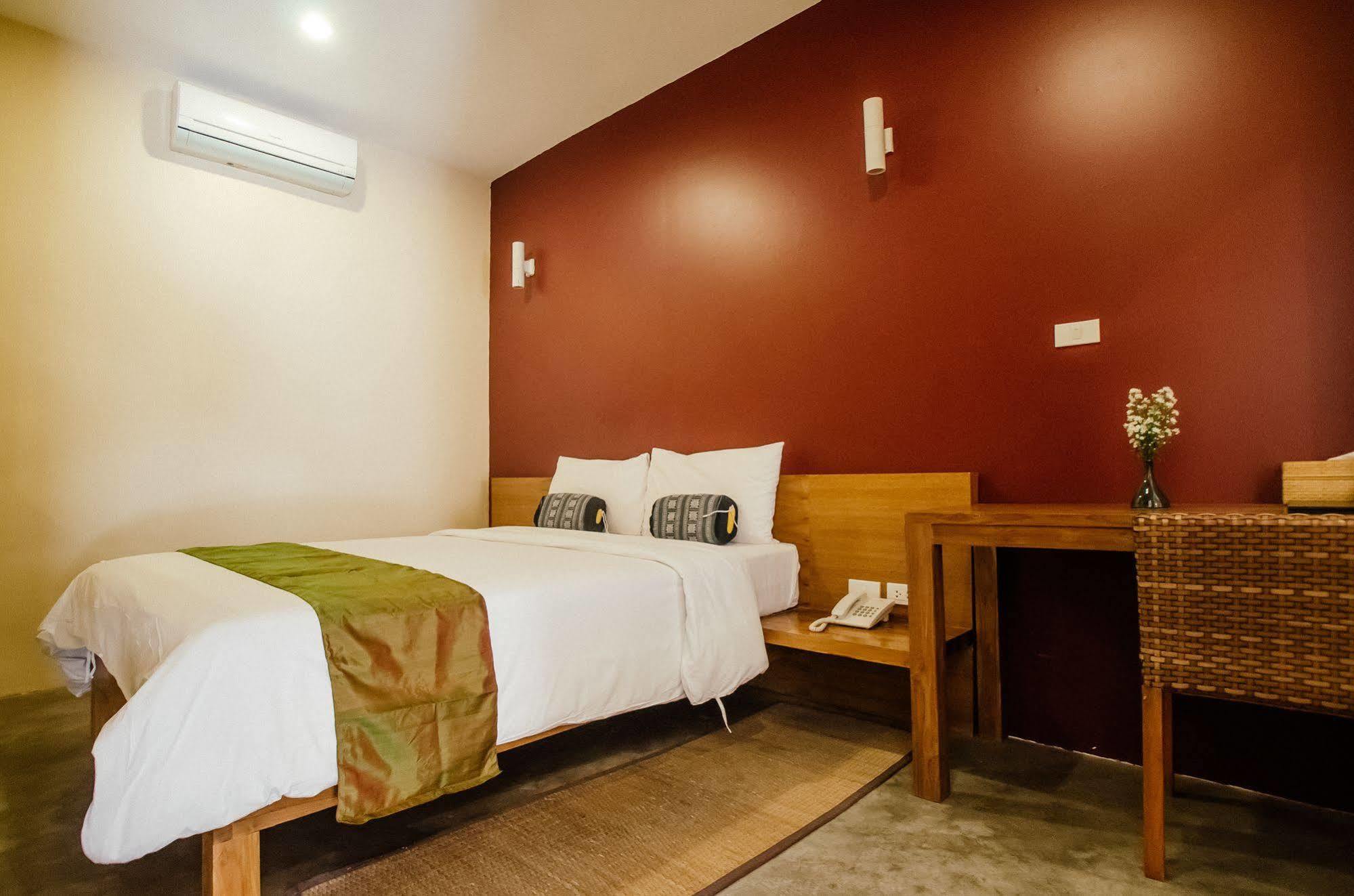 Lilu Pai Hotel Luaran gambar