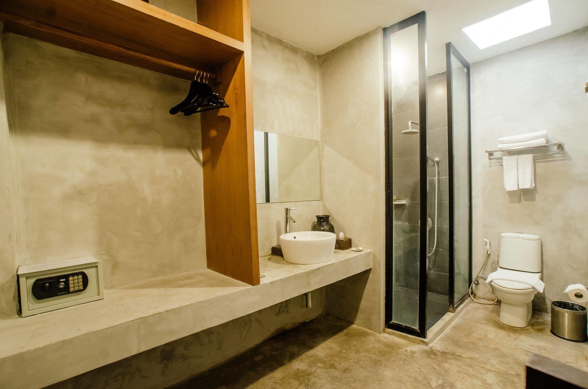 Lilu Pai Hotel Luaran gambar