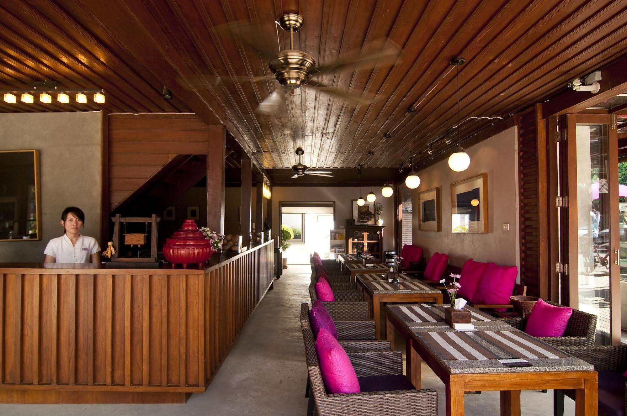 Lilu Pai Hotel Luaran gambar