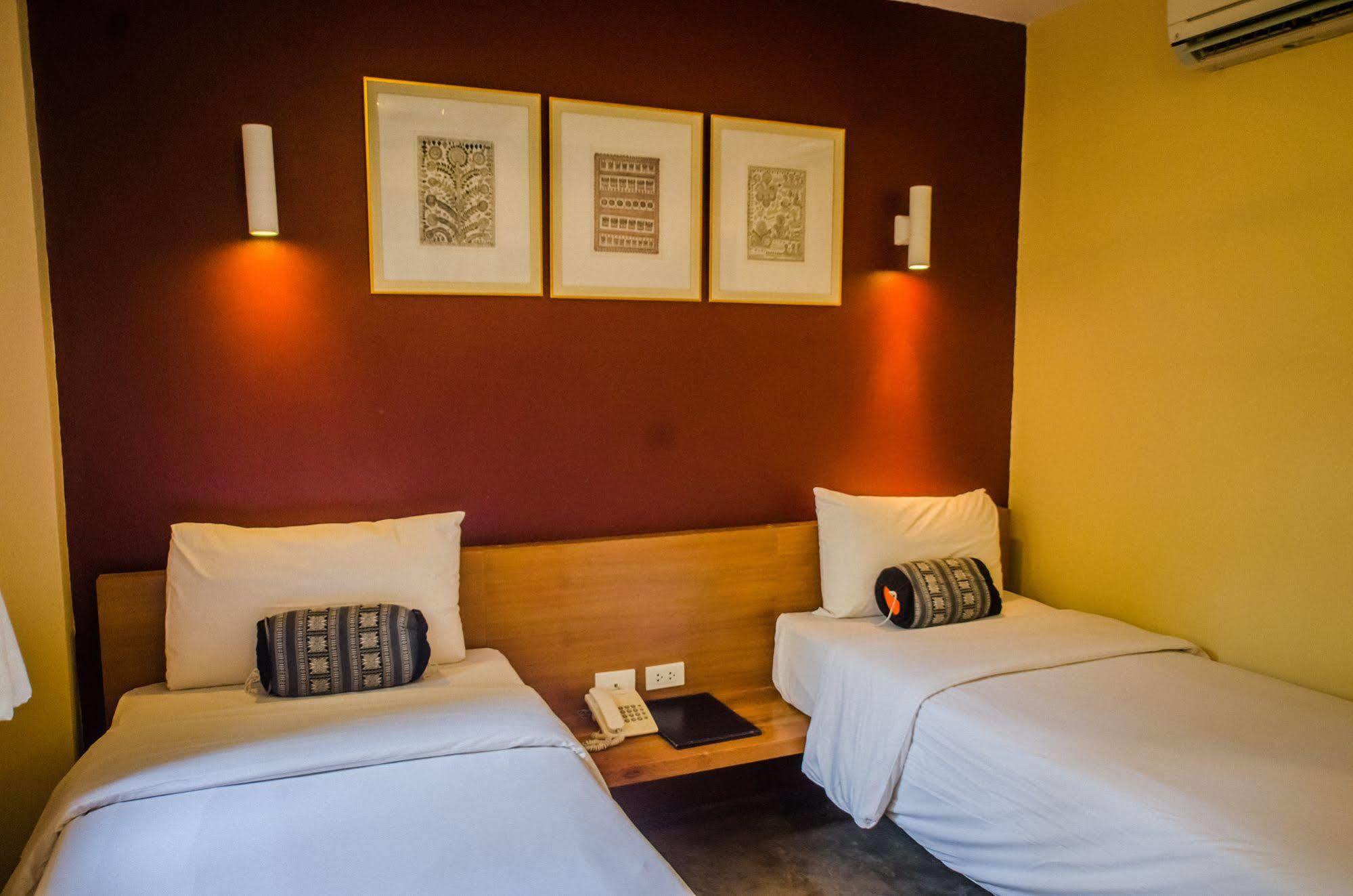 Lilu Pai Hotel Luaran gambar