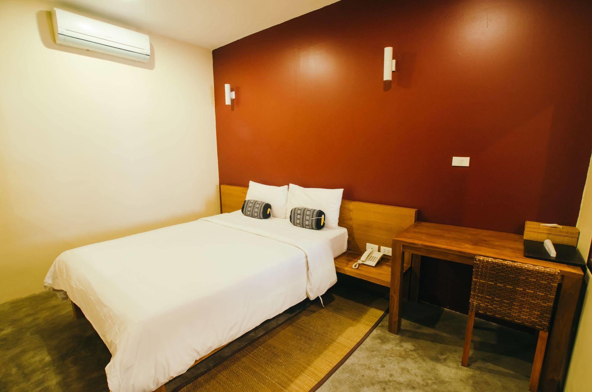 Lilu Pai Hotel Luaran gambar