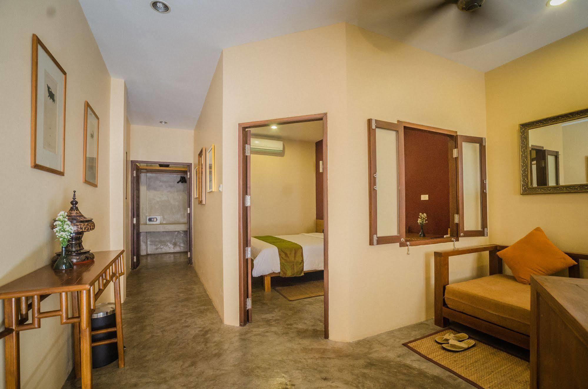Lilu Pai Hotel Luaran gambar