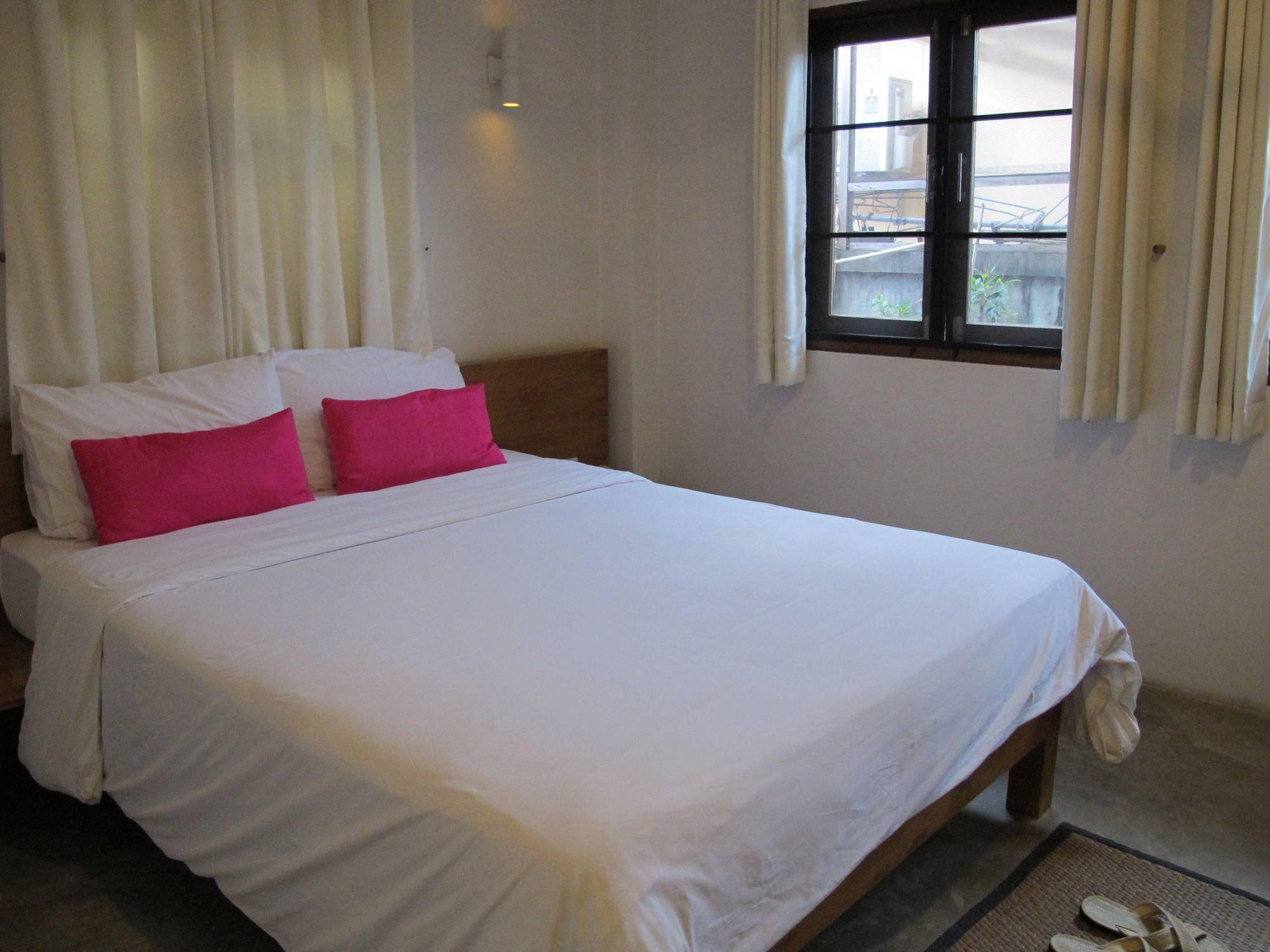 Lilu Pai Hotel Luaran gambar
